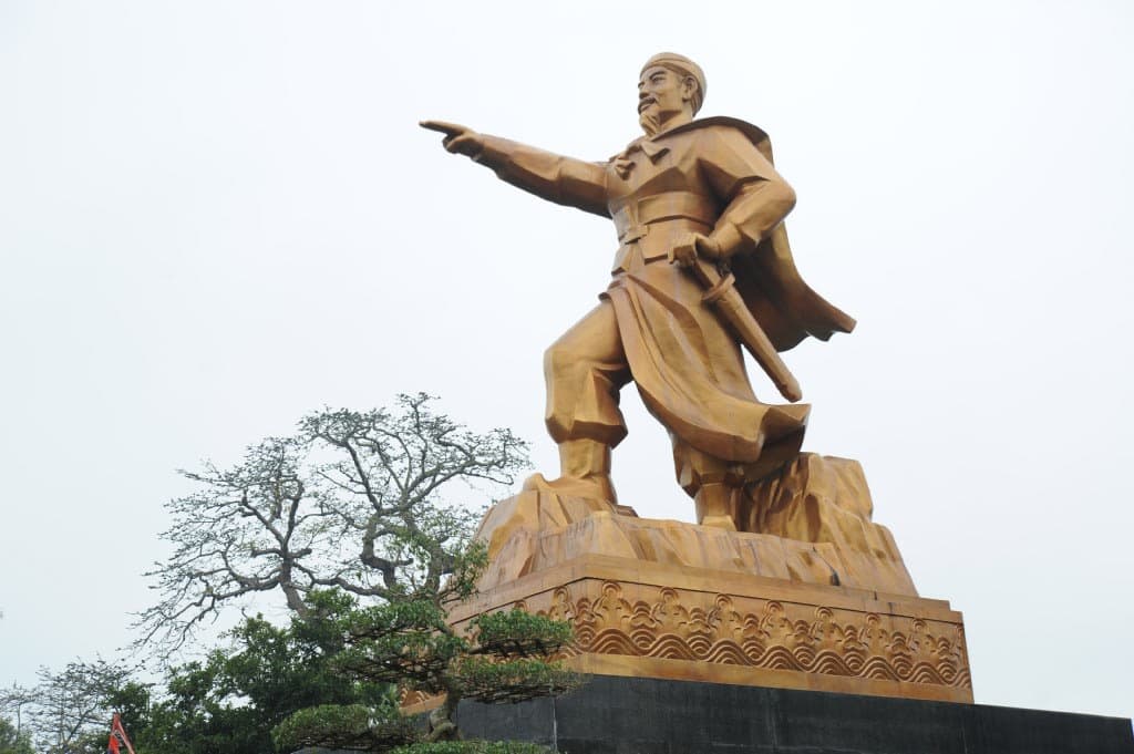 Hình ảnh minh họa vị anh hùng dân tộc Ngô Quyền - Người đặt nền móng cho nền độc lập tự chủ.